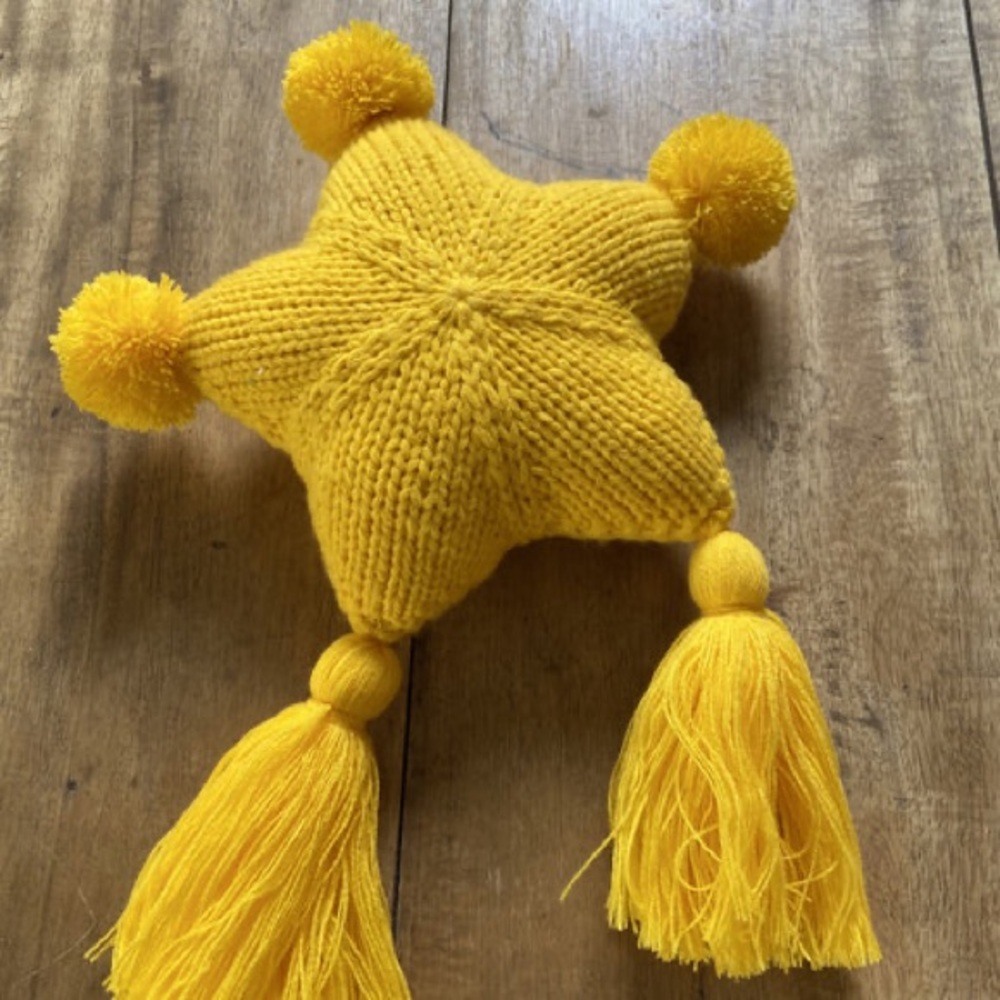 Squishy Knit Yellow Star Parol Ornament
